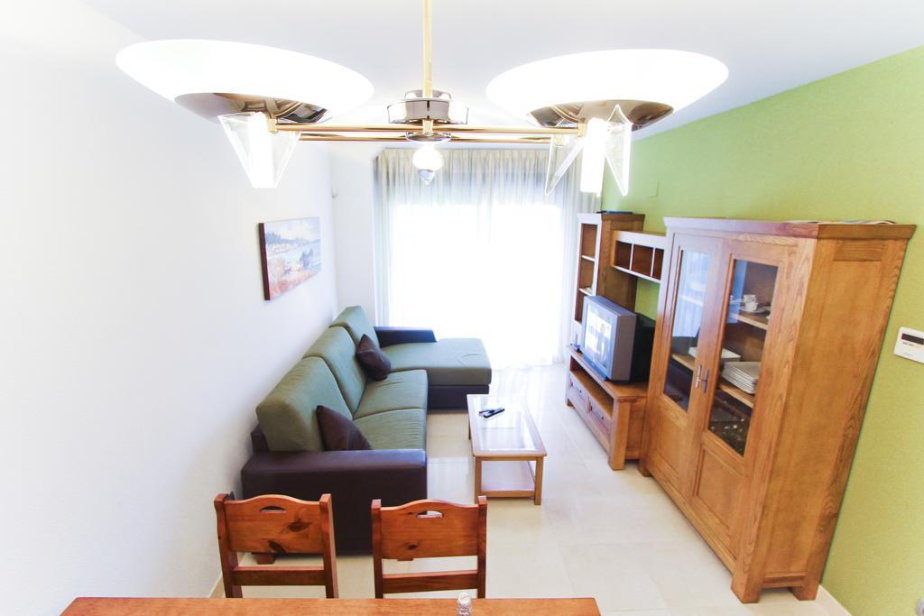 דירות סאלו J Tramuntana Planet Costa Dorada חדר תמונה