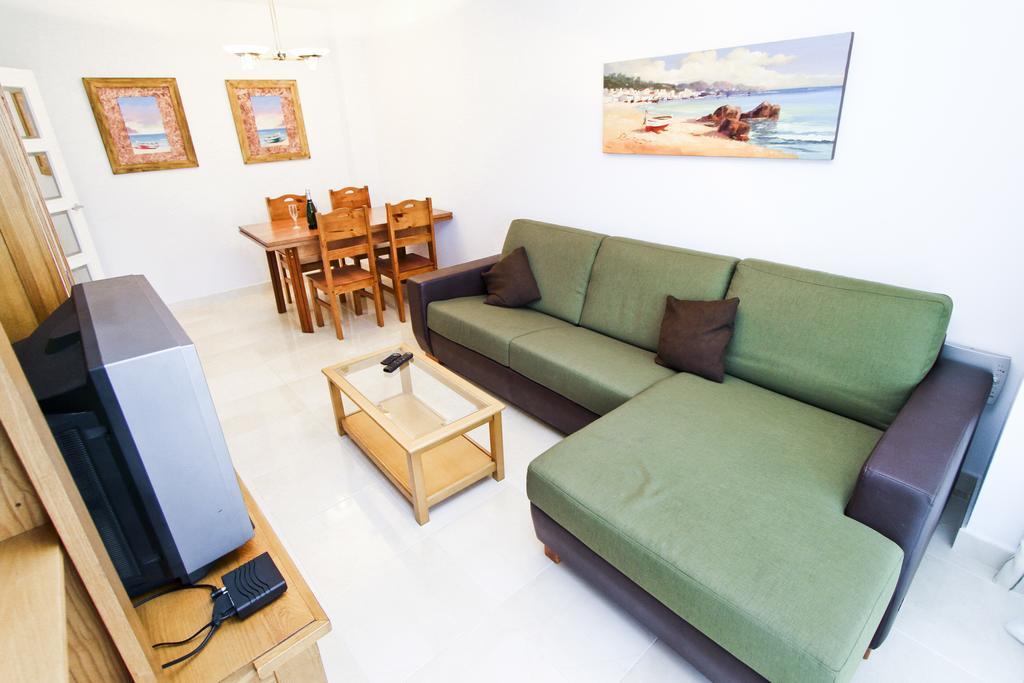 דירות סאלו J Tramuntana Planet Costa Dorada חדר תמונה