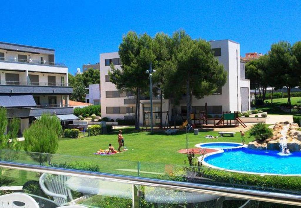 דירות סאלו J Tramuntana Planet Costa Dorada מראה חיצוני תמונה